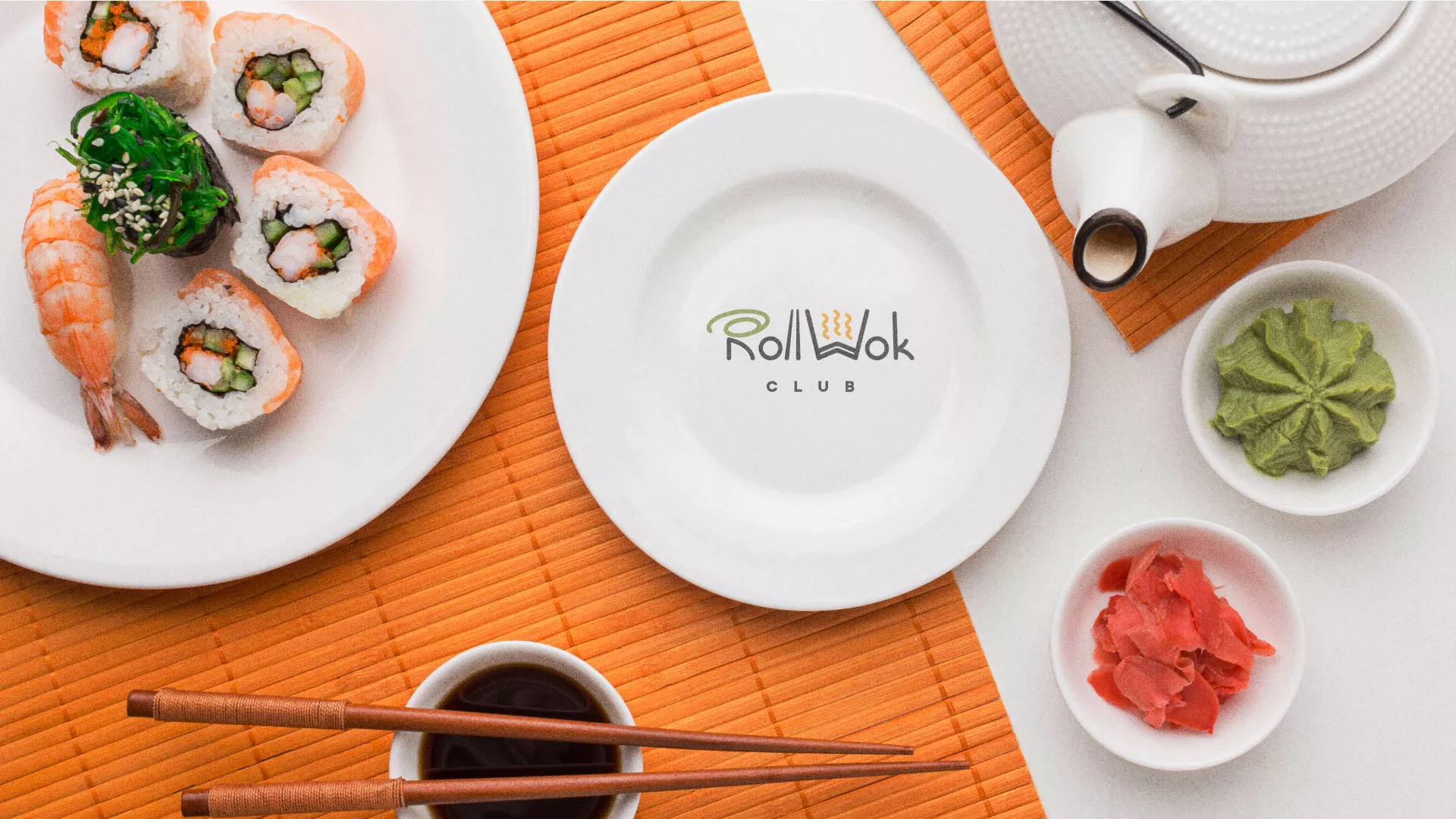 Разработка логотипа и фирменного стиля суши-бара «Roll Wok Club» в Знаменске