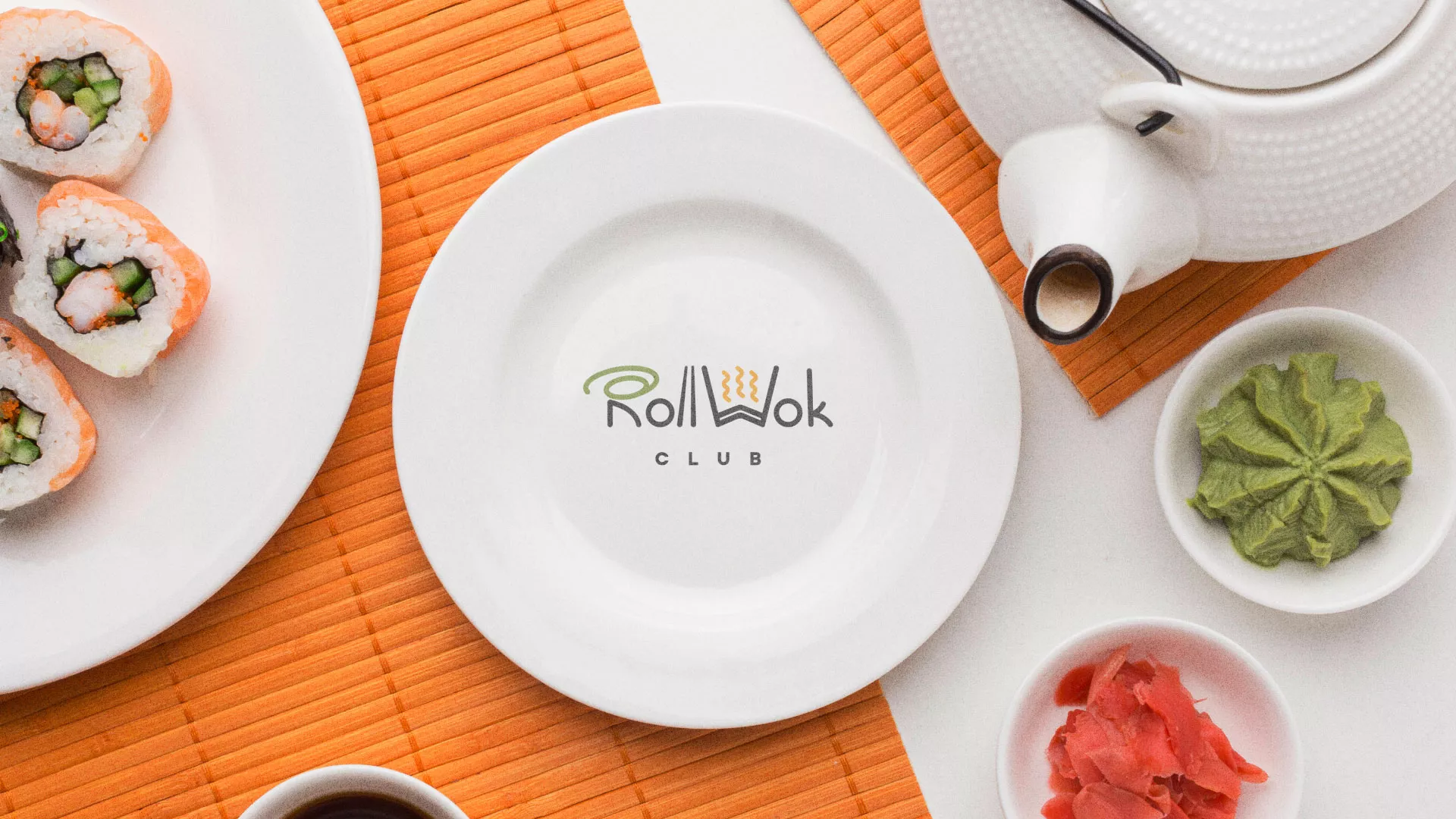 Разработка логотипа и фирменного стиля суши-бара «Roll Wok Club» в Знаменске